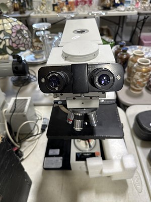Lot 133 - Vickers microscope M41778 with phase contrast.
