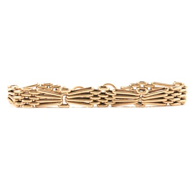 Lot 183 - A 9 carat gold gate link bracelet.