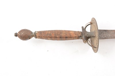 Lot 203 - European left-handed short sword