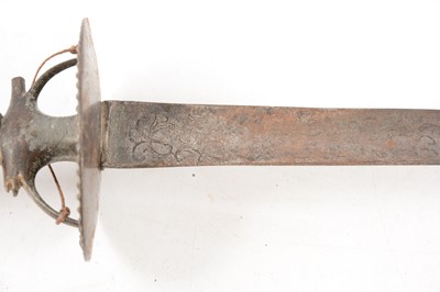 Lot 203 - European left-handed short sword