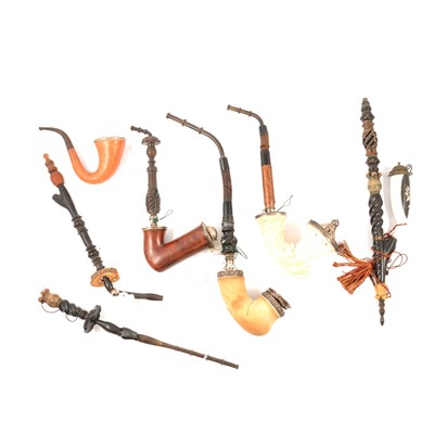 Lot 157 - A collection of pipes