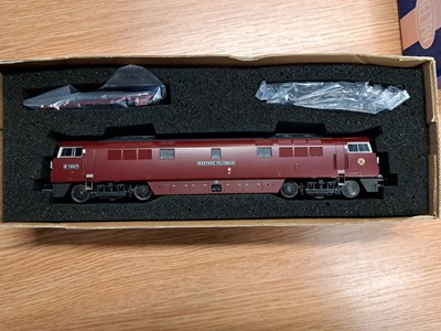 Lot 236 - Two Heljan OO gauge model railway diesel locomotives Kestrel 4000 and D1007 Tailman