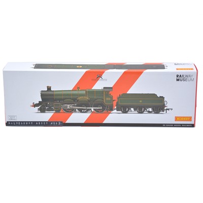 Lot 131 - Hornby OO gauge model railway locomotive with tender, ref R3864 GWR Star Class 4-6-0 'Lode Star'