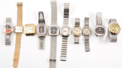 Lot 370 - Tressa, Smiths, 'Everite', Ramona and others - thirty vintage wristwatches.