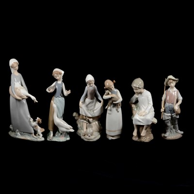 Lot 6 - Fourteen Lladro and Nao figurines.