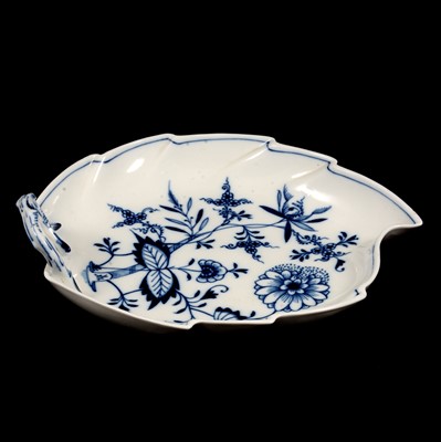 Lot 8 - Meissen leaf-shaped porcelain dish, Blue Onion pattern