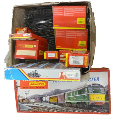 Lot 117 - Hornby, Tri-ang and Lima OO gauge model railway set, locomotives, passenger coaches and accessories