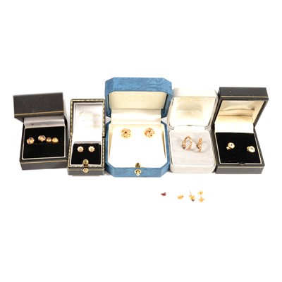 Lot 172 - Six pairs of earrings.