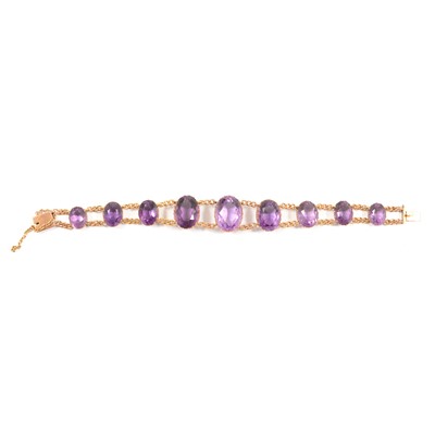 Lot 209 - An amethyst bracelet.