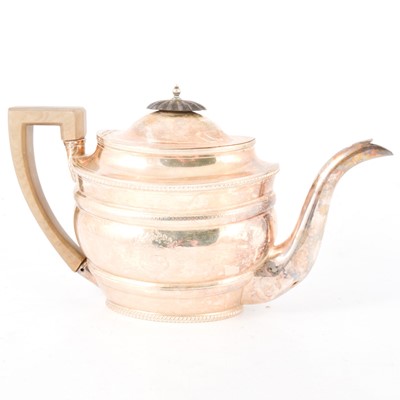 Lot 213 - George III silver teapot