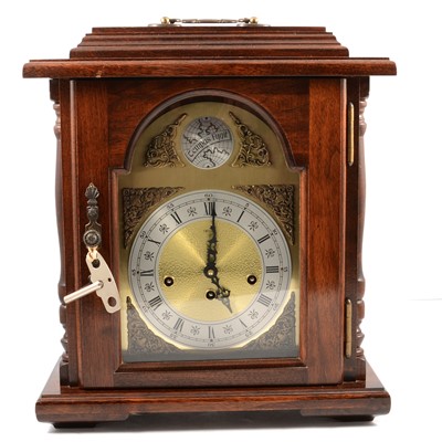 Lot 134 - Modern mahogany table clock