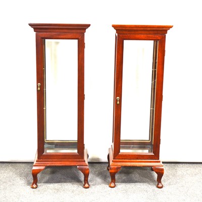 Lot 422 - Pair of modern mahogany pedestal display cabinets