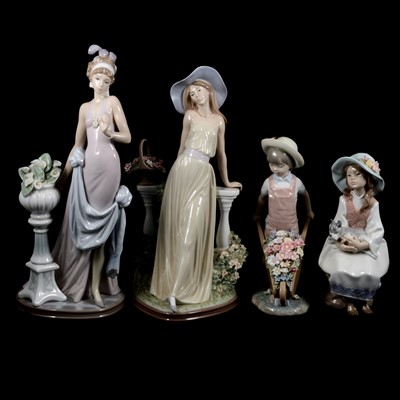 Lot 4 - Six Lladro figures