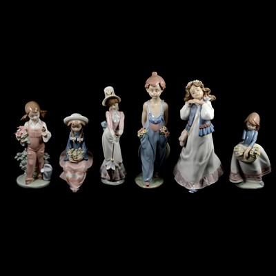 Lot 55 - Eight Lladro figurines