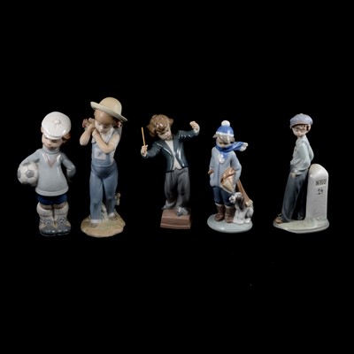 Lot 76 - Collection of nine Lladro figures and groups