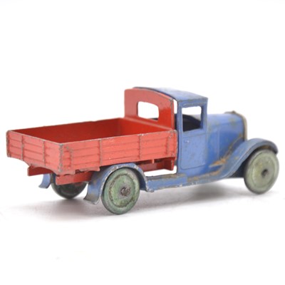 Lot 1061 - Dinky Toys pre-war ref 22c motor truck, 1st type