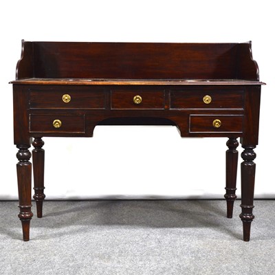 Lot 416 - Victorian mahogany washstand