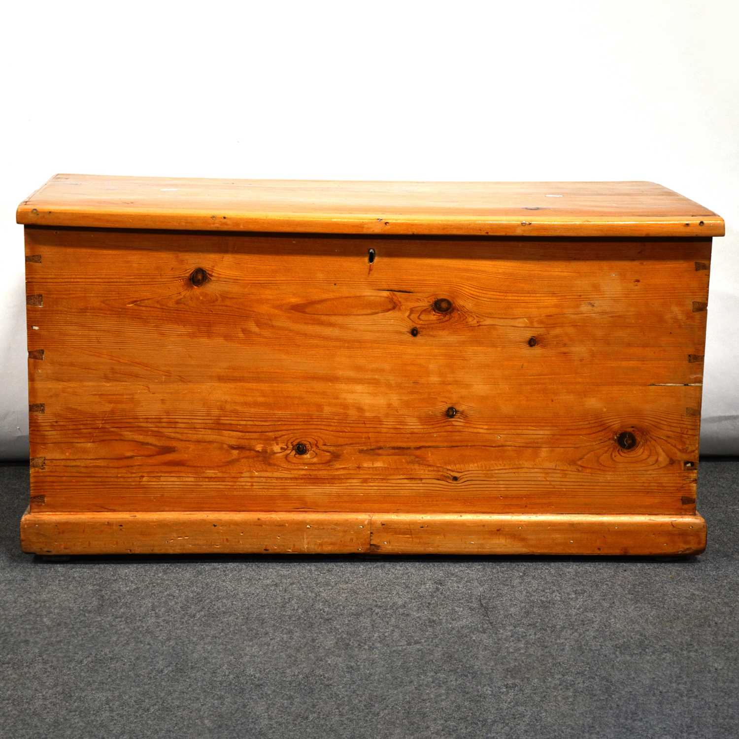 lot-413-victorian-stripped-pine-blanket-box