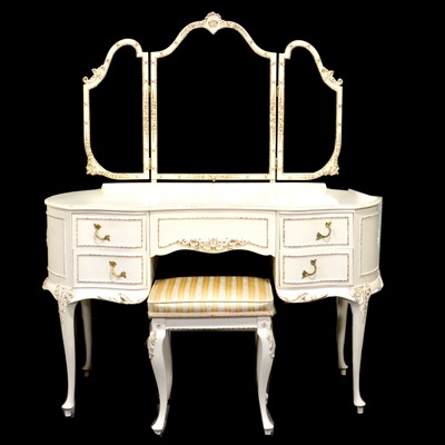 Lot 464 - Cream and gilt painted seven-piece bedroom suite