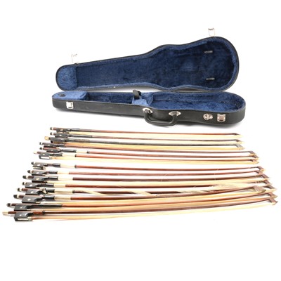 Lot 104 - Quantity of violin bows.