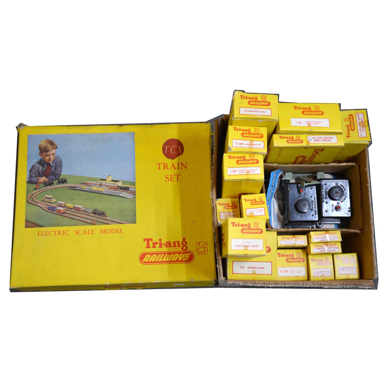 Lot 215 - Triang TT gauge set and trackside, some boxed