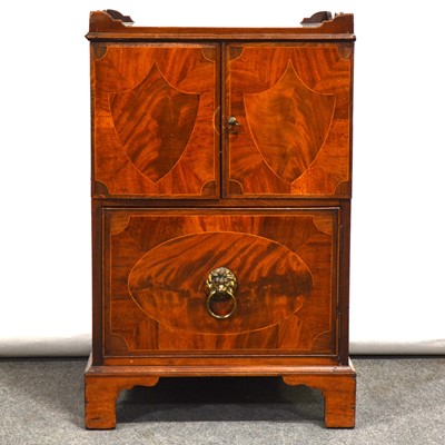 Lot 386 - George III mahogany night cupboard