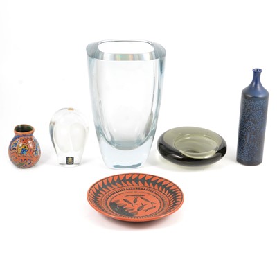 Lot 53 - Small collection of Mid-century glass and pottery