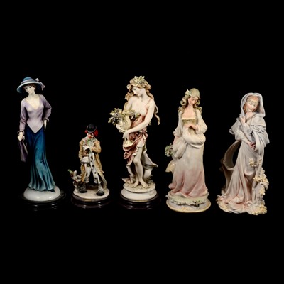 Lot 113 - Collection of ten small Giuseppe Armani and similar figures