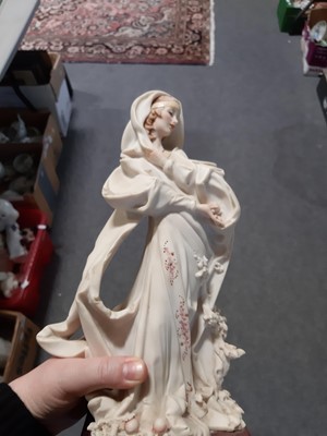Lot 113 - Collection of ten small Giuseppe Armani and similar figures