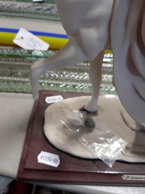 Lot 113 - Collection of ten small Giuseppe Armani and similar figures