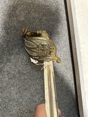 Lot 190 - Naval Officer's sword