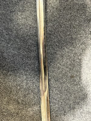 Lot 190 - Naval Officer's sword