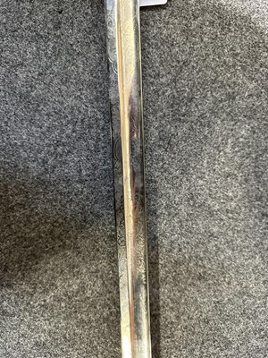 Lot 190 - Naval Officer's sword