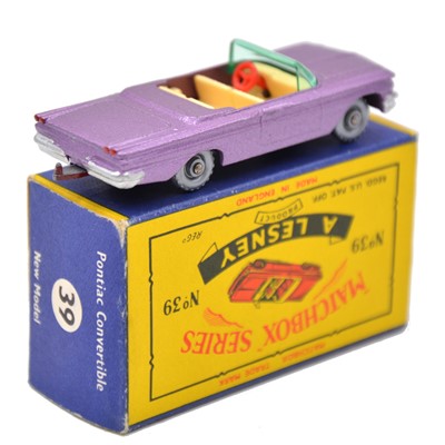 Lot 72 - Matchbox Series die-cast model ref no.39 Pontiac Convertible