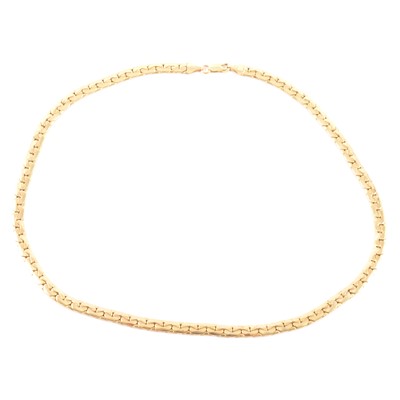 Lot 198 - A 9 carat yellow gold necklace.