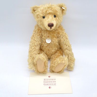 Lot 101 - Steiff teddy bear, 'Teddy Boy' Steiff Teddybar 1905 replica.