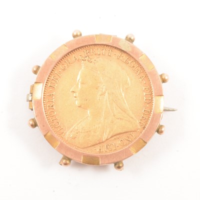 Lot 139 - A Gold Full Sovereign Coin brooch.