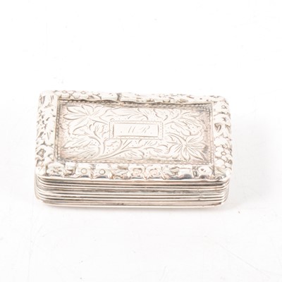 Lot 188 - William IV silver vinaigrette