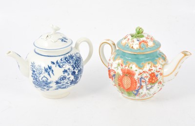 Lot 131 - Caughley teapot and a Worcester style teapot