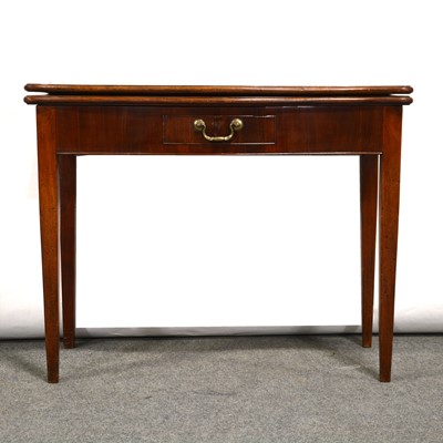 Lot 372 - Hepplewhite style mahogany fold-over tea table