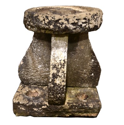 Lot 563 - Old stone bird bath