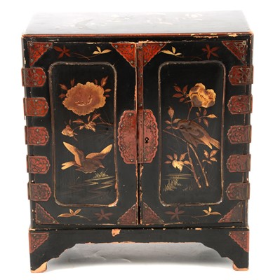 Lot 128 - Japanese lacquered table cabinet