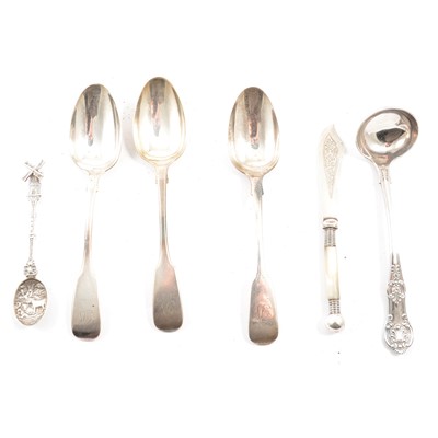 Lot 184 - Small quantity of assorted silver-plated cutlery