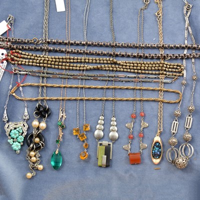 Lot 482 - Seven vintage sautoir/pendants and thirteen chains.