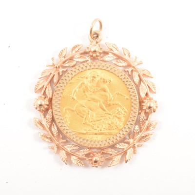 Lot 130 - A Gold Full Sovereign Coin pendant.