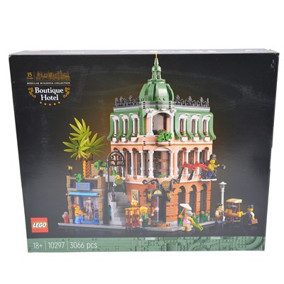 Lot 155 - Lego Modular Buildings set, 10297 'Boutique Hotel', boxed