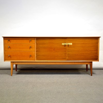 Lot 413 - Alfred Cox Handcraft Furniture dining suite