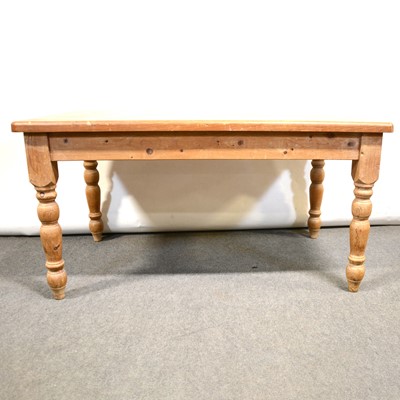 Lot 747 - Pine kitchen table