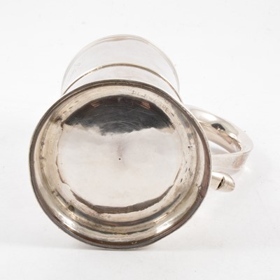 Lot 239 - George III silver mug