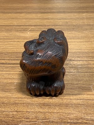 Lot 256 - Japanese carved wooden netsuke, designed as a tiger